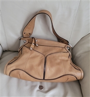 2010 B Makowski womens avant garde light brown leather hobo purse signature silver hardware preowned sells as is 2010 B Makowski womens avant garde light brown leather hobo purse signature silver hardware preowned sells as is