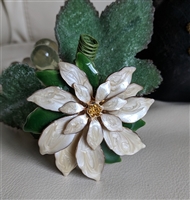 vintage preowned costume jewelry 3d layered enamel floral brooch vintage preowned costume jewelry 3d layered enamel floral brooch