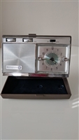1965 Westinghouse H968PLB vintage wind up clock radio with clamshell case 1965 Westinghouse H968PLB vintage wind up clock radio with clamshell case