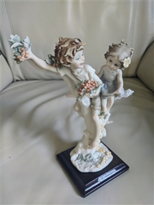 1986 Giuseppe Armani Magic Memories cold cast porcelain figurine children gathering berries in tree preowned vintage sells as is 1986 Giuseppe Armani Magic Memories cold cast porcelain figurine children gathering berries in tree preowned vintage sells as is
